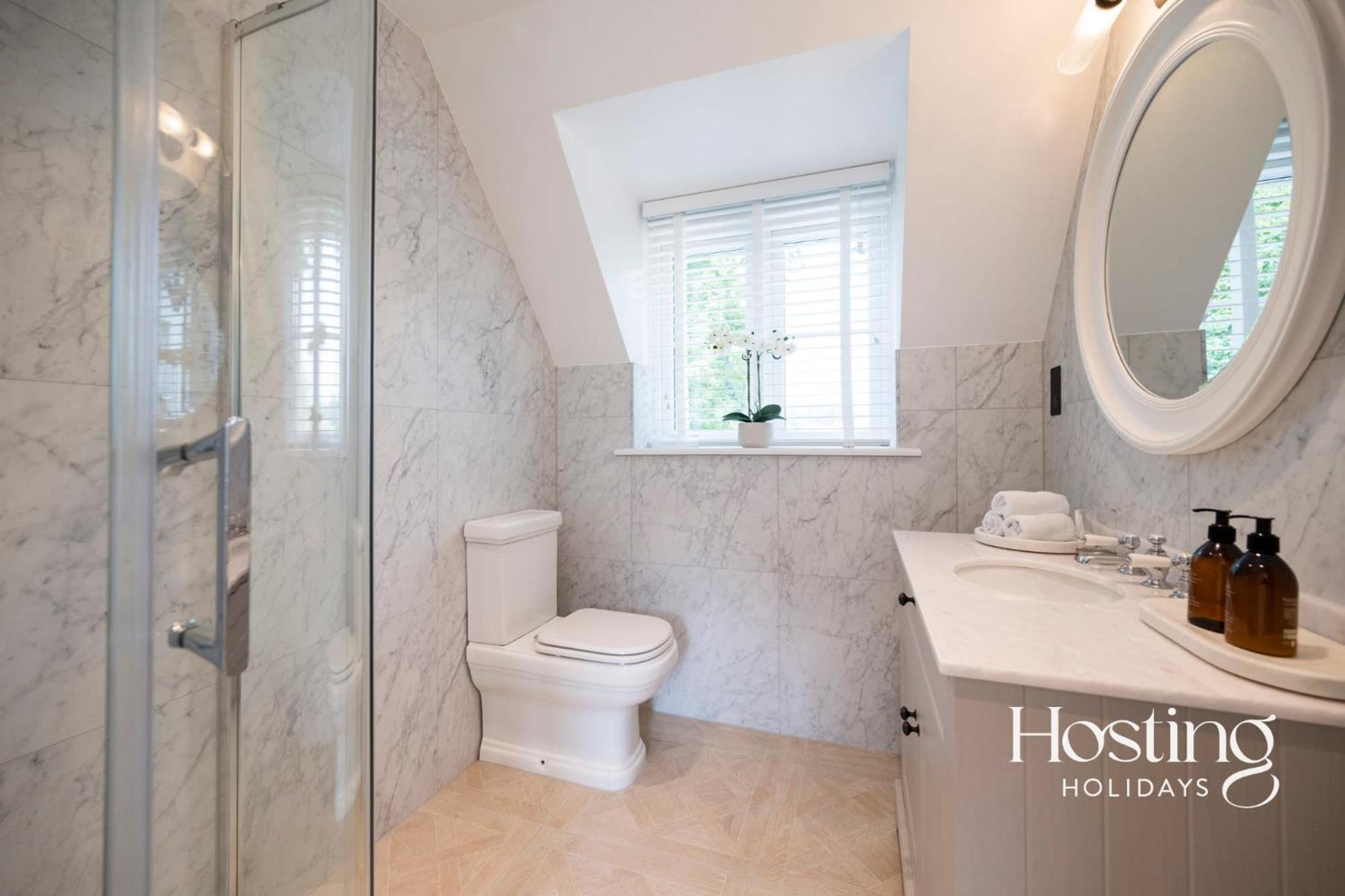 Magnolia - 4 Beds Fabulous Garden Parking Holiday home Ascot (Berkshire)