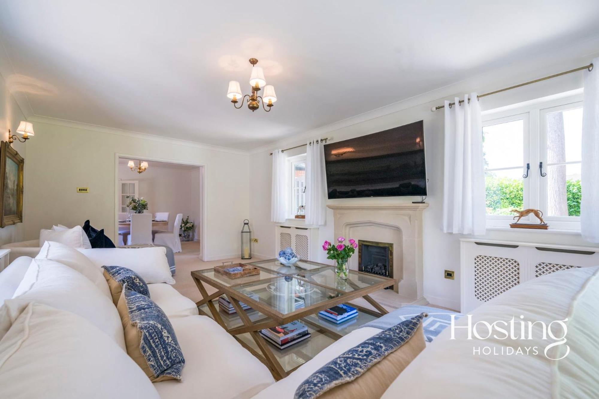 Holiday home Magnolia - 4 Beds Fabulous Garden Parking *